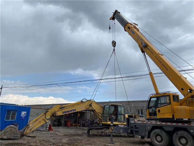 西昌市25吨吊车的工作半径是多少？